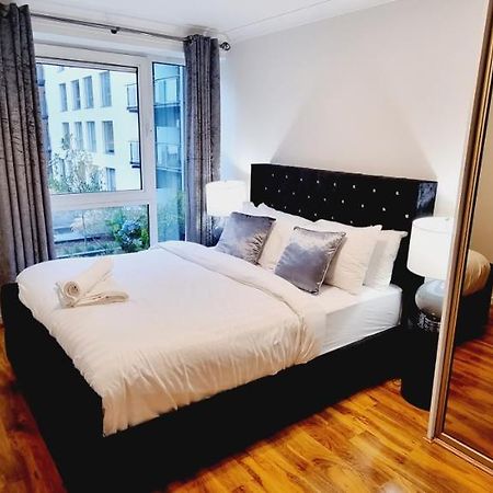 Double King Suite, Canary Wharf Waterfront Лондон Екстер'єр фото